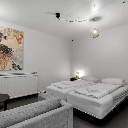 Apartment G5 - - Center